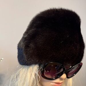 Mink Hat. Luxurious Black mink Women's Hat